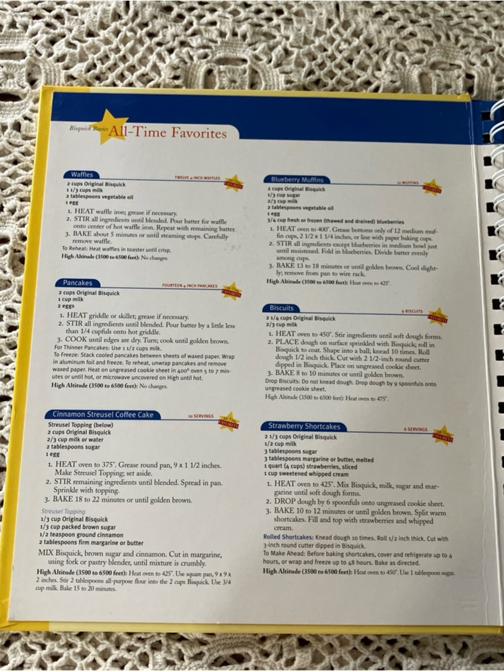 2000 Betty Crocker’s Bisquick Cookbook Recipes Cooking - Picture 4 of 7